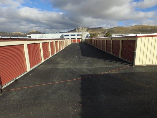 Large driveways at Carson City Storage