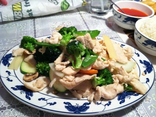 Steamed, no sauce veggie with chicken