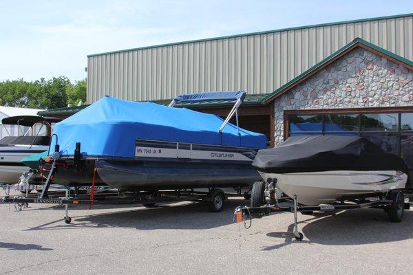 Pontoon mooring cover and a ratchet strap cover