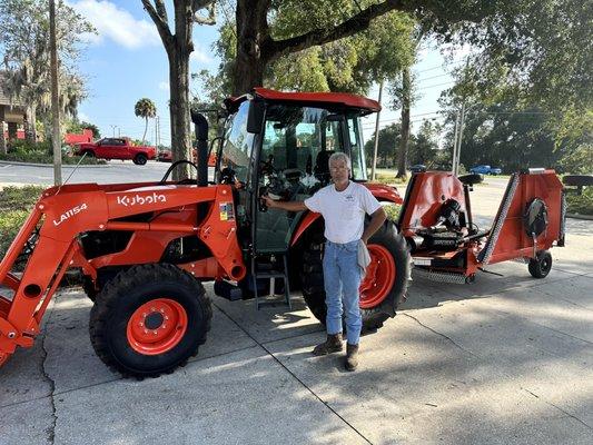 Thank you Daniel Renaldo, owner of DRP Excavation Inc, for your purchase of an M7060HDC with loader and 12' Batwing!