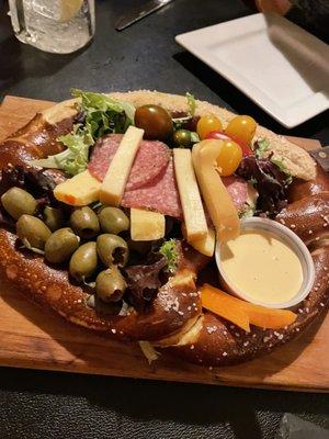 Pretzel board