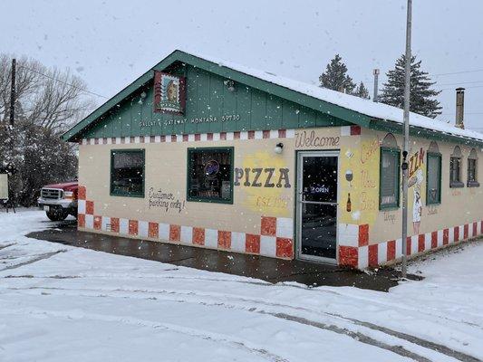 Post Office Pizza in the snow