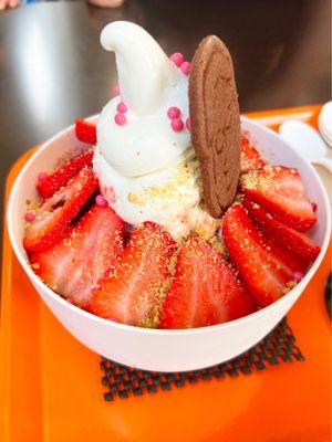 Strawberry Bingsoo