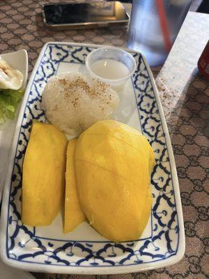 Mango sticky rice