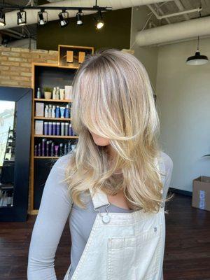 Dimensional Bright Blonding by Lauren