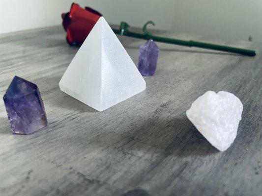 Selenite and amethysts