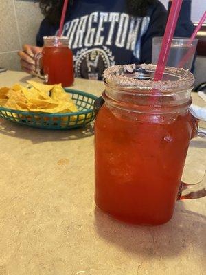 Salt on the rim, quality tequila. But not a single garnish fruit in the drink.