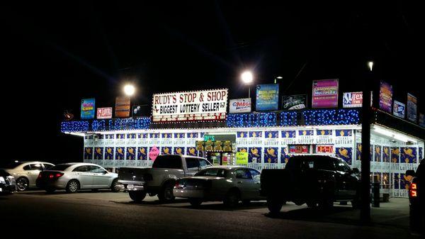 I love Rudy's Stop & Shop's illuminated exterior displays. Reminds me of Vegas and screams excitement!