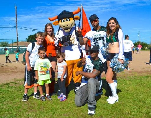 SF Bulls Hockey mascot even joined Fog Fest fun