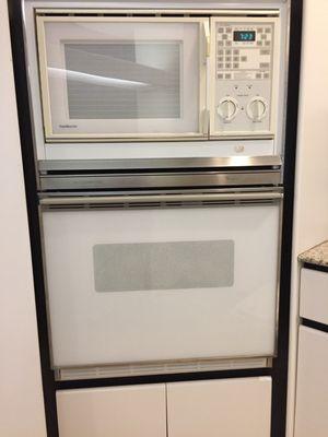 Out dated appliances but still works great!! Haven't had any issues with the oven or microwave!