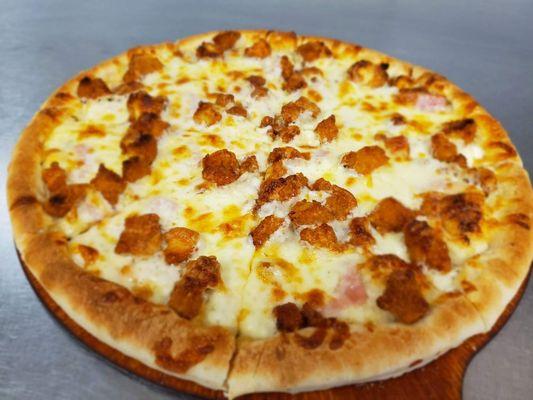 Chicken Cordon Bleu Pizza