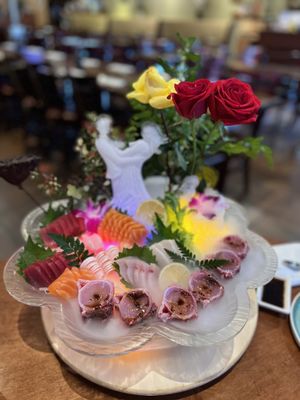 High quality sashimi and fish bone marrow.