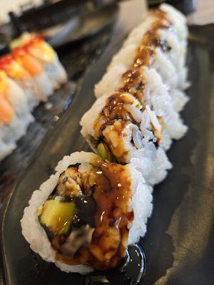 Eel & Avocado Roll