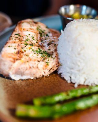 Mahé Mahi with steamed rice. (mango salsa on the side)