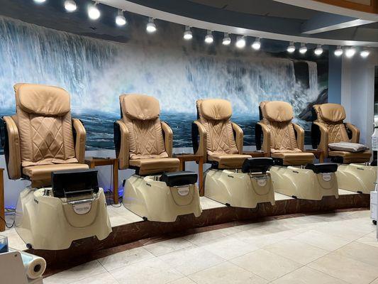 pedi stations