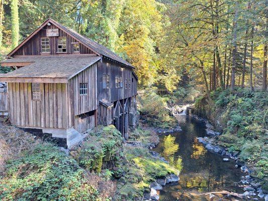 Cedar Creek Grist Mill