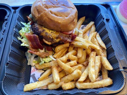 Pub Bacon Cheeseburger and Fries