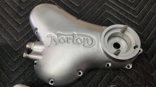 Norton Commando 750 motor cover