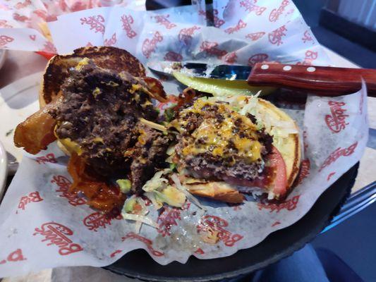 Guacamole and bacon cheese burger yum!