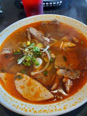 Bun bo hue looks better than it tastes