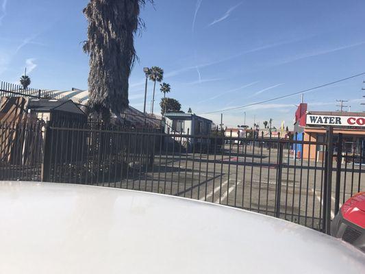 This is the so-called dealership that they have no cars at all they share with the laundry mat