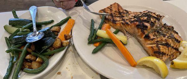 Broiled Salmon & mixed veggies