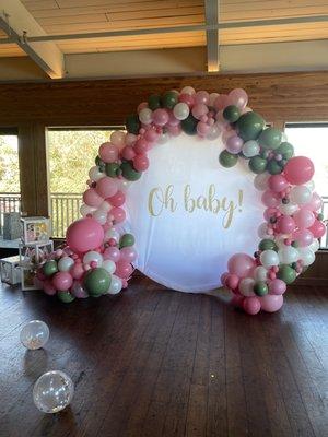 Baby shower, volunteer balloons