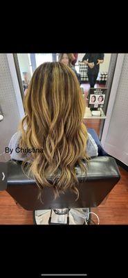 Caramel foilayage highlights by Christina