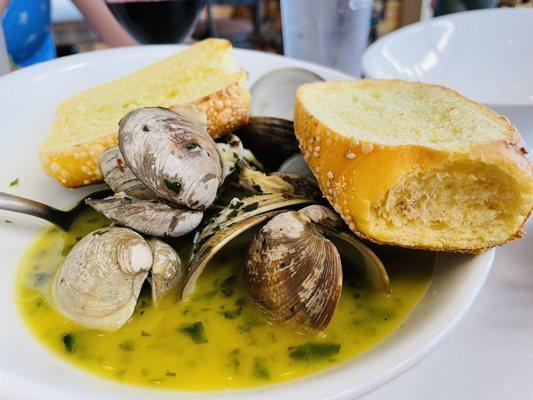 Clams in a savory white wine broth