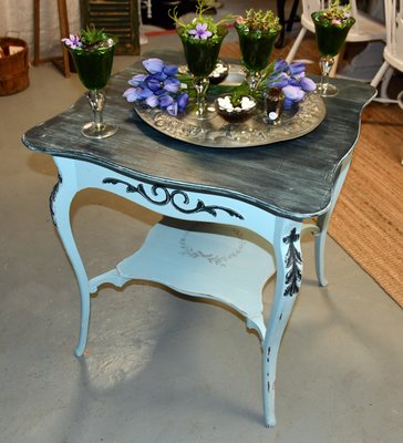 Lovely refurbished entry or hallway table