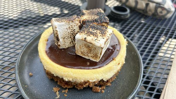 S'mores cheesecake!