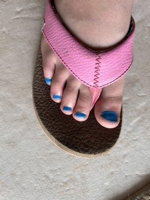 Daughters toes!