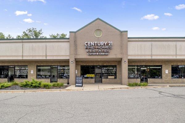 CENTURY 21 Curran & Oberski - Northville Office Building Lobby