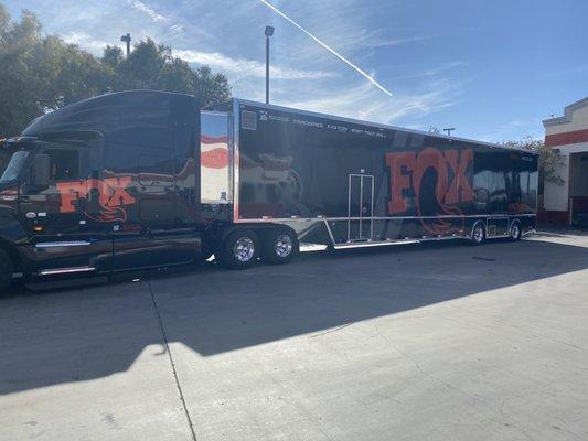 Today's Tuck Wash did a great job washing and polishing the Fox truck and trailer