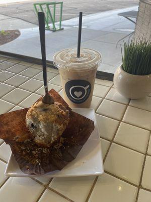 Moist blueberry muffin & horchata latte