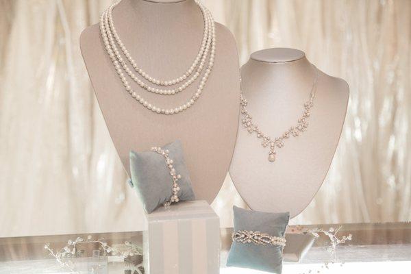 David Tutera Jewelry Display