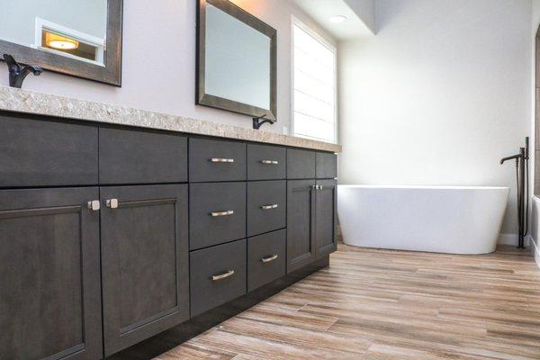 Bathroom with Urbandale Vanity Cabinets