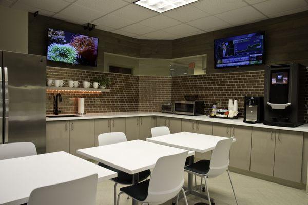 Kitchen with complimentary coffee and tea.