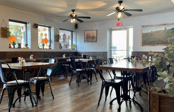 Clean and spacious dining room