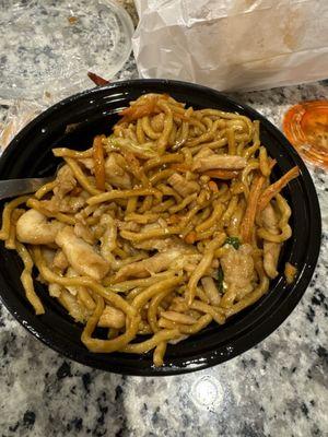 Chicken Lo Mein