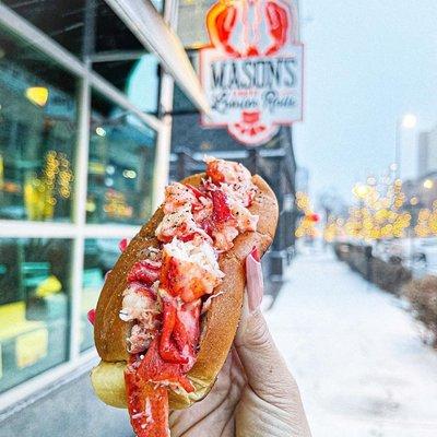 Yummy lobster rolls, lobster bisque, and clam chowder. The bread is definitely top notch -- and they have a gluten-free option too!