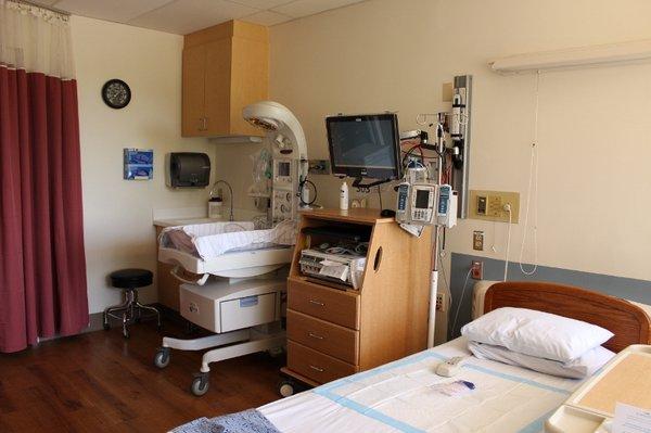 Sierra Vista Birth Center offers private labor, delivery & recovery rooms for all families.