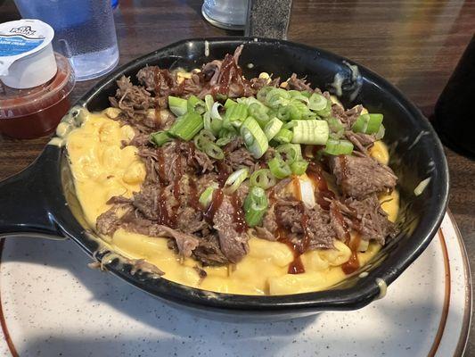 Brisket w/ Mac & cheese