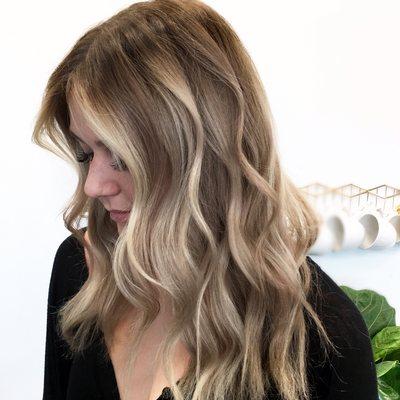 Dimensional blonde by Gold & Braid color team