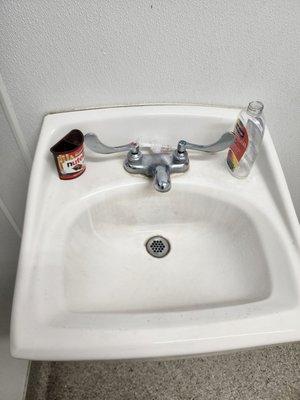 Nutella on sink and no hand soap