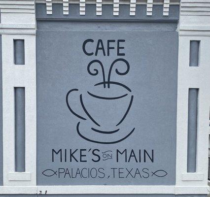 Mike's on Main Logo