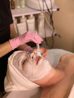 Best Deep Pore cleaning Facials at  Allure Day Spa.