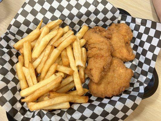 Chicken finger with fries