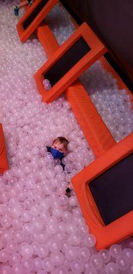 Ball pit