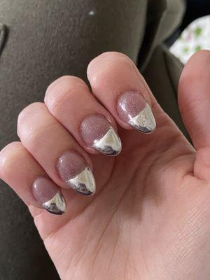 Chunky, messy French tips